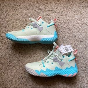 Brand New Adidas Harden Vol.6 Low Basketball Shoes in Size: M6/W7